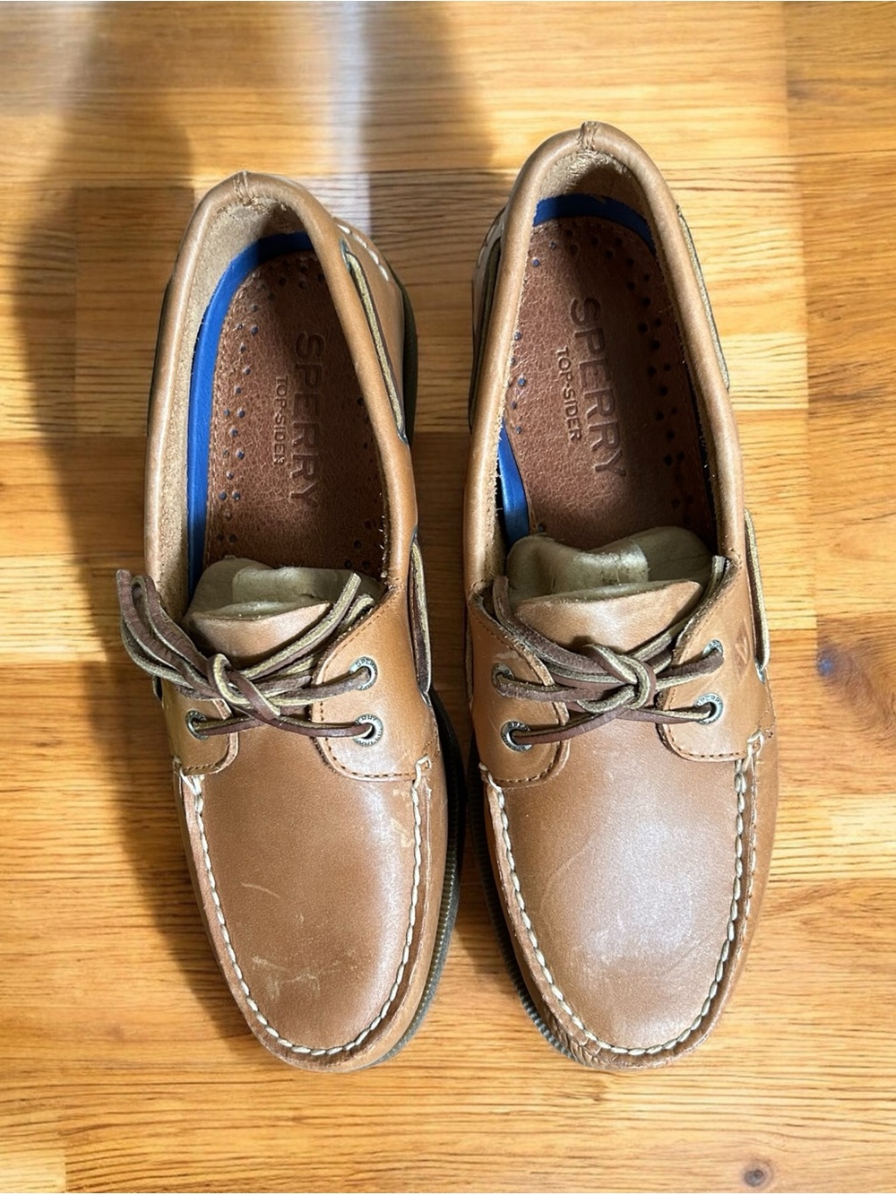 SPERRY Men’s “Sahara” Top-Siders. Size: 9 1/2. Preowned. Original box $70.